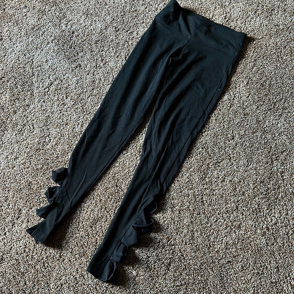 Black cutout leggings